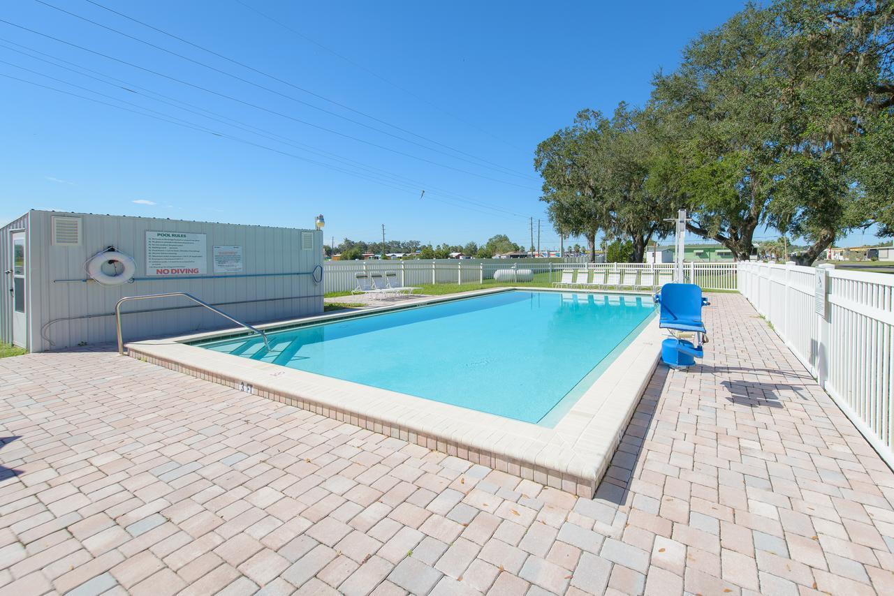 Red Oaks Villa Bushnell Exterior photo